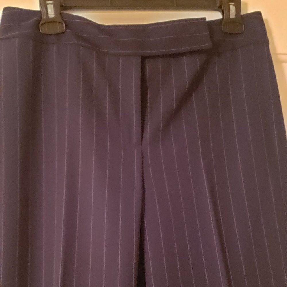 Suit - Picture 7 of 8